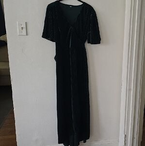 Sophisticated Green Velvet Evening Dress